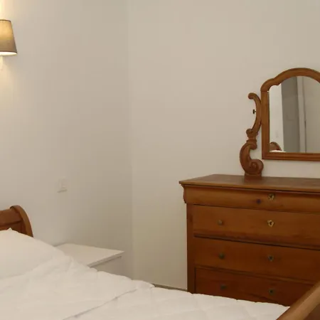 Gite Saint-Amand-Les-Eaux, 3 Pieces, 6 Personnes - Fr-1-510-122 *